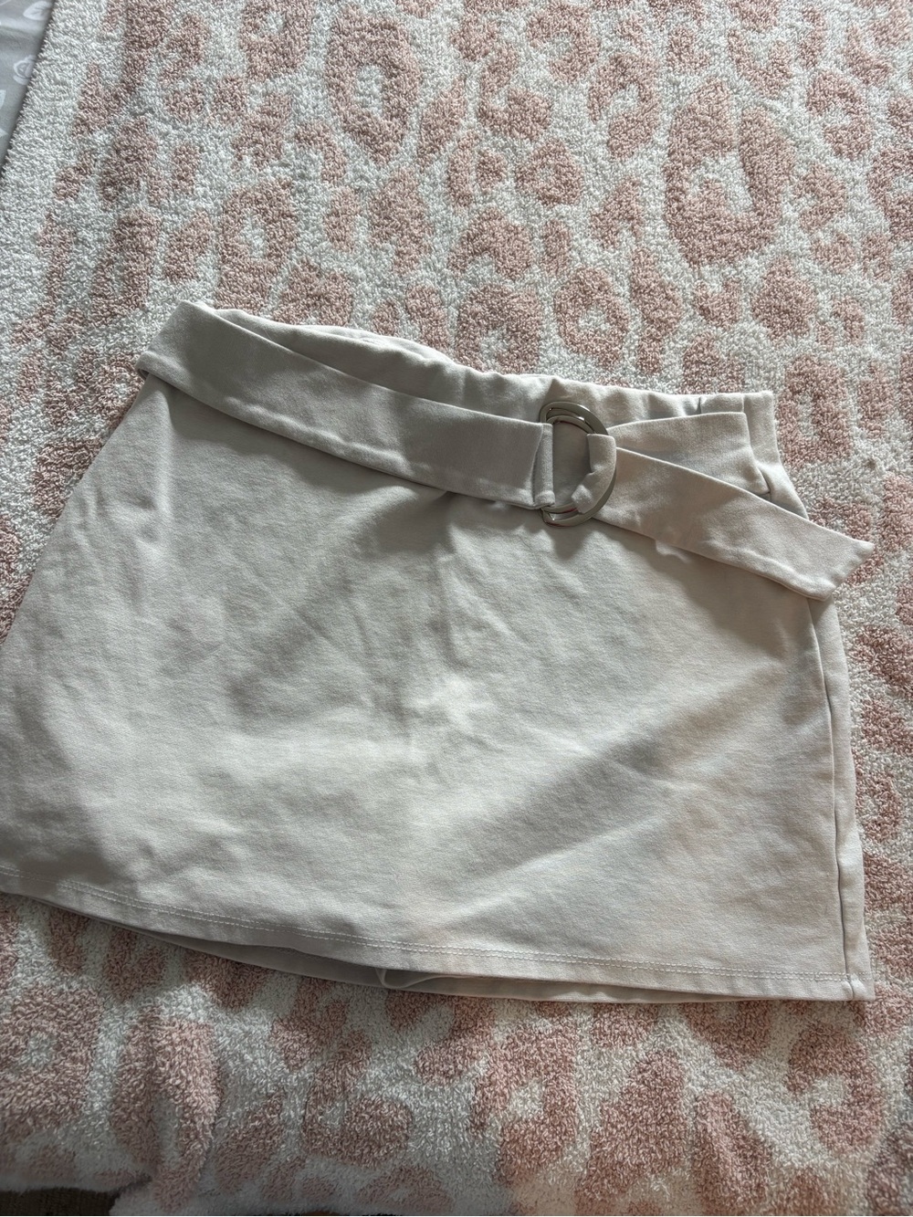 Windsor Cream Waist-Detail Mini Skort